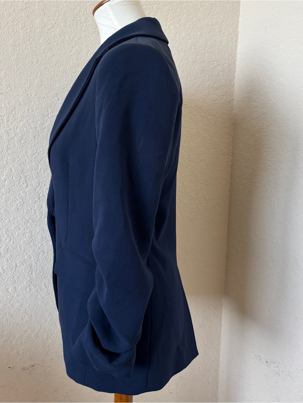 ALICE + OLIVIA ROLLED CUFF SINGLE BREASTED NAVY BLAZER SIZE 2 - Picture 3 of 6